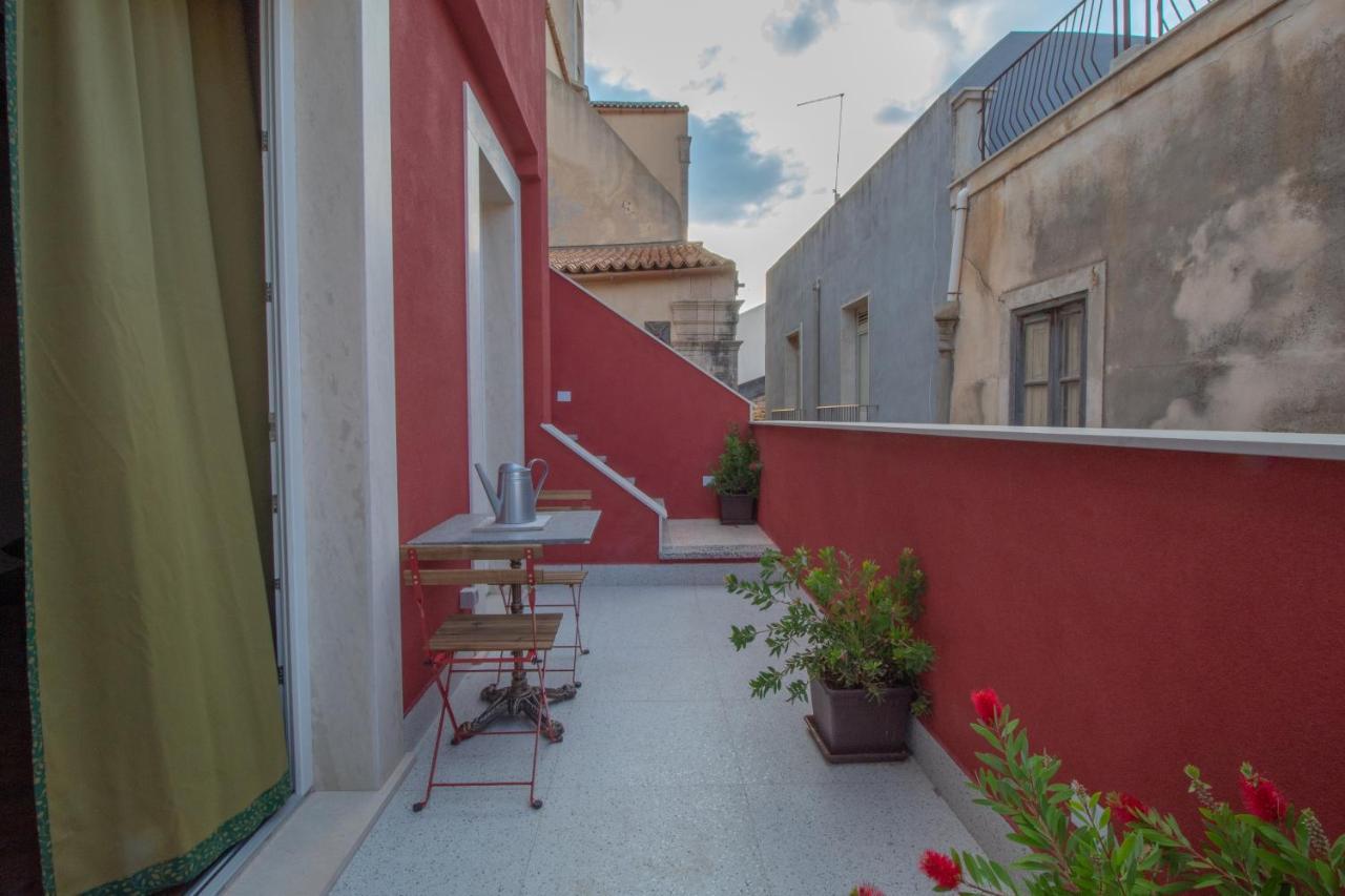 Maison Rouge Ortigia Syracuse ภายนอก รูปภาพ