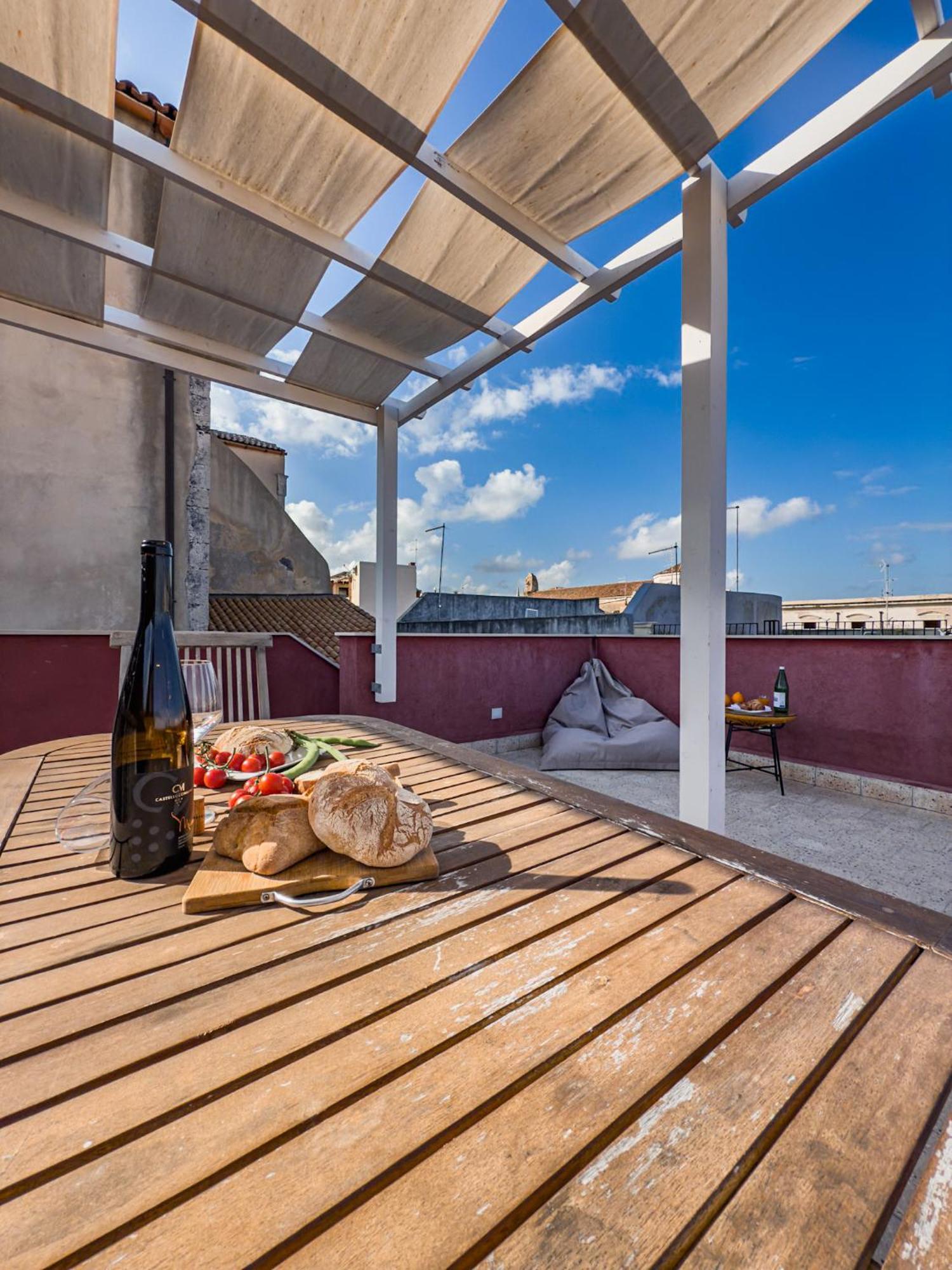 Maison Rouge Ortigia Syracuse ภายนอก รูปภาพ